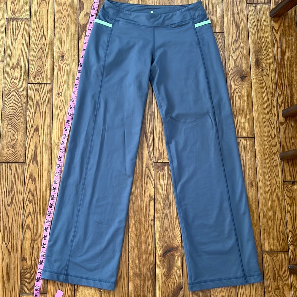Lululemon pants size 4